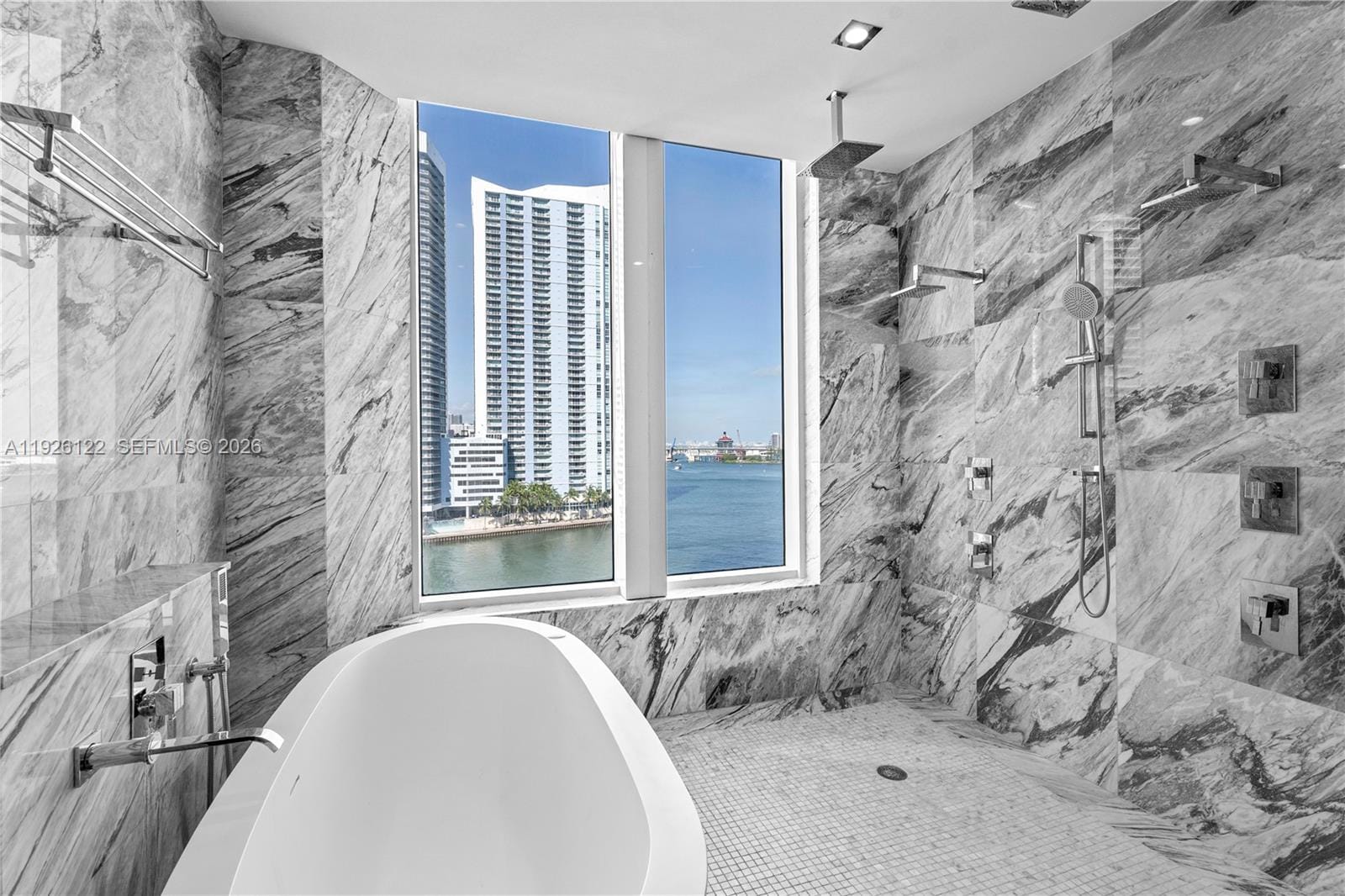 900 Brickell Key Boulevard 803, Miami, FL 33131 photo 18