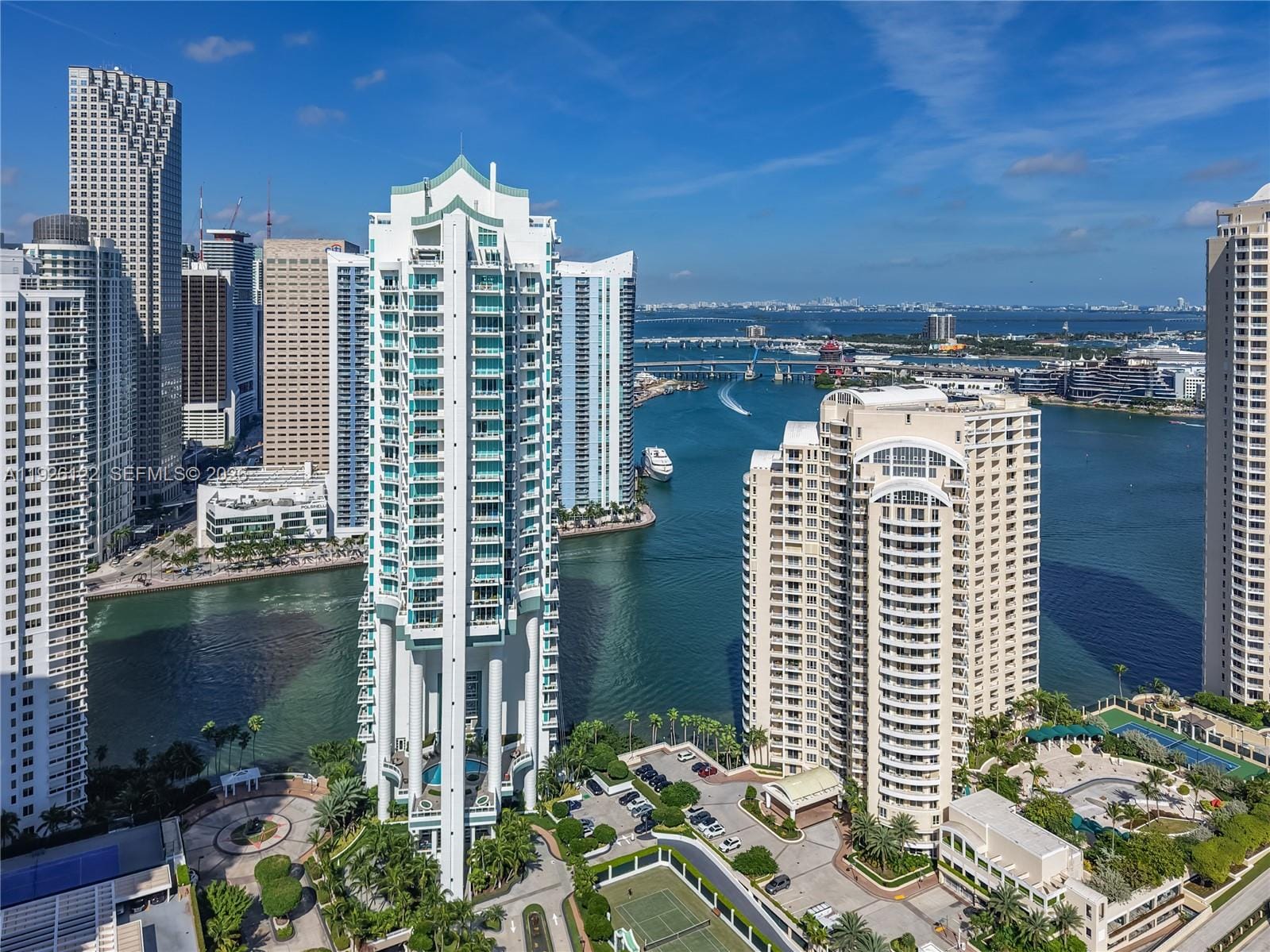 900 Brickell Key Boulevard 803, Miami, FL 33131 photo 29