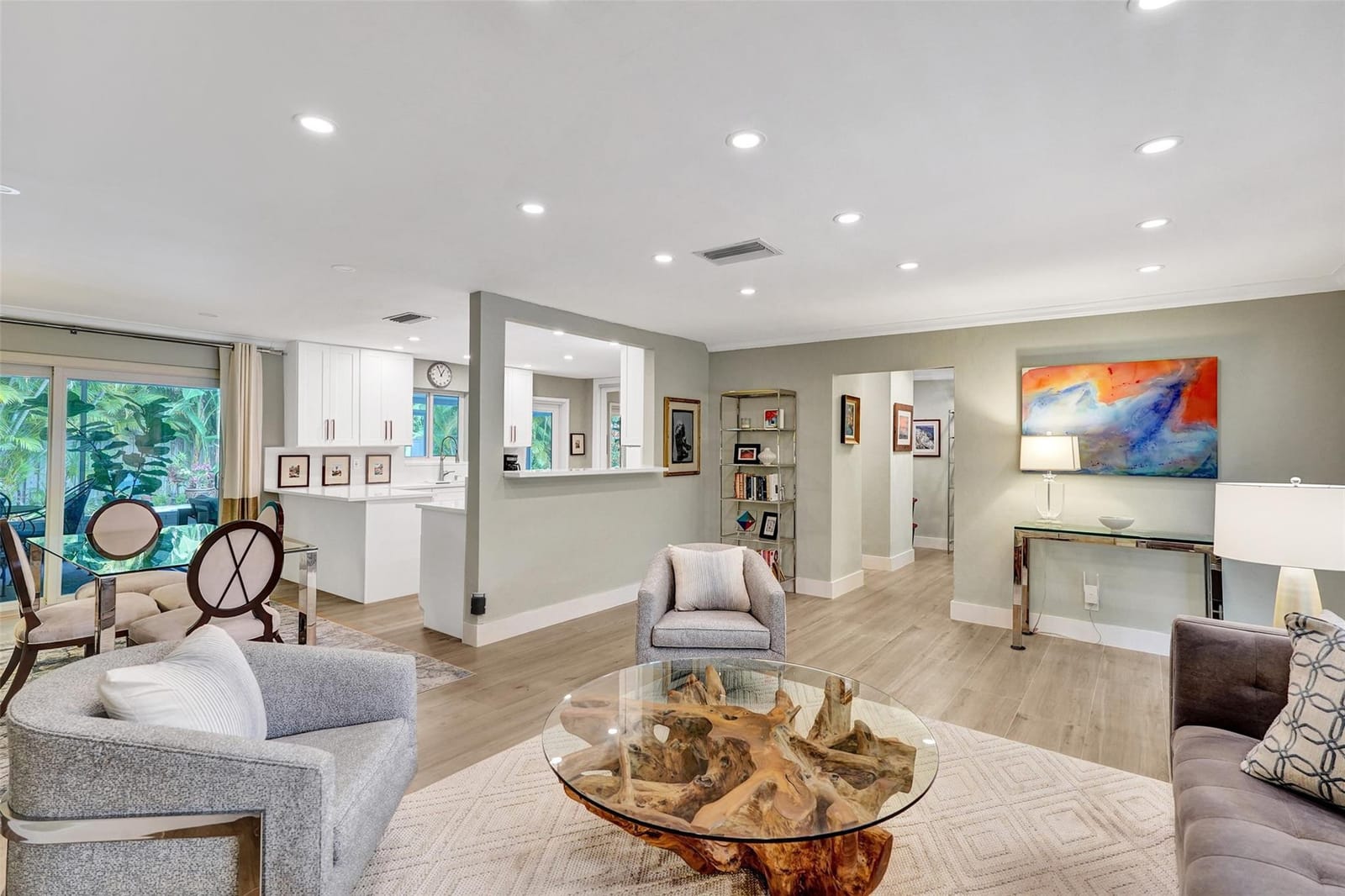 1701 NE 27th Drive — photo 9