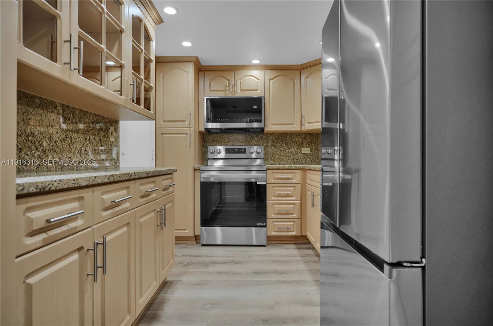 5005 Collins Avenue 402, Miami Beach, FL 33140 photo 4