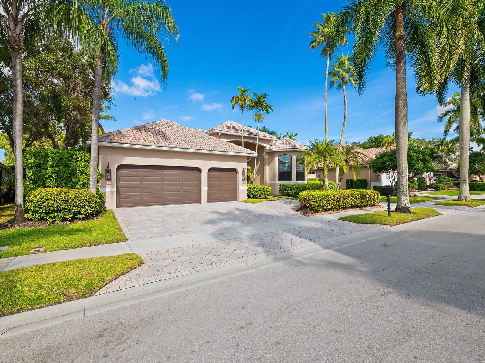 2583 Mayfair Lane, Weston, FL 33327 photo 2