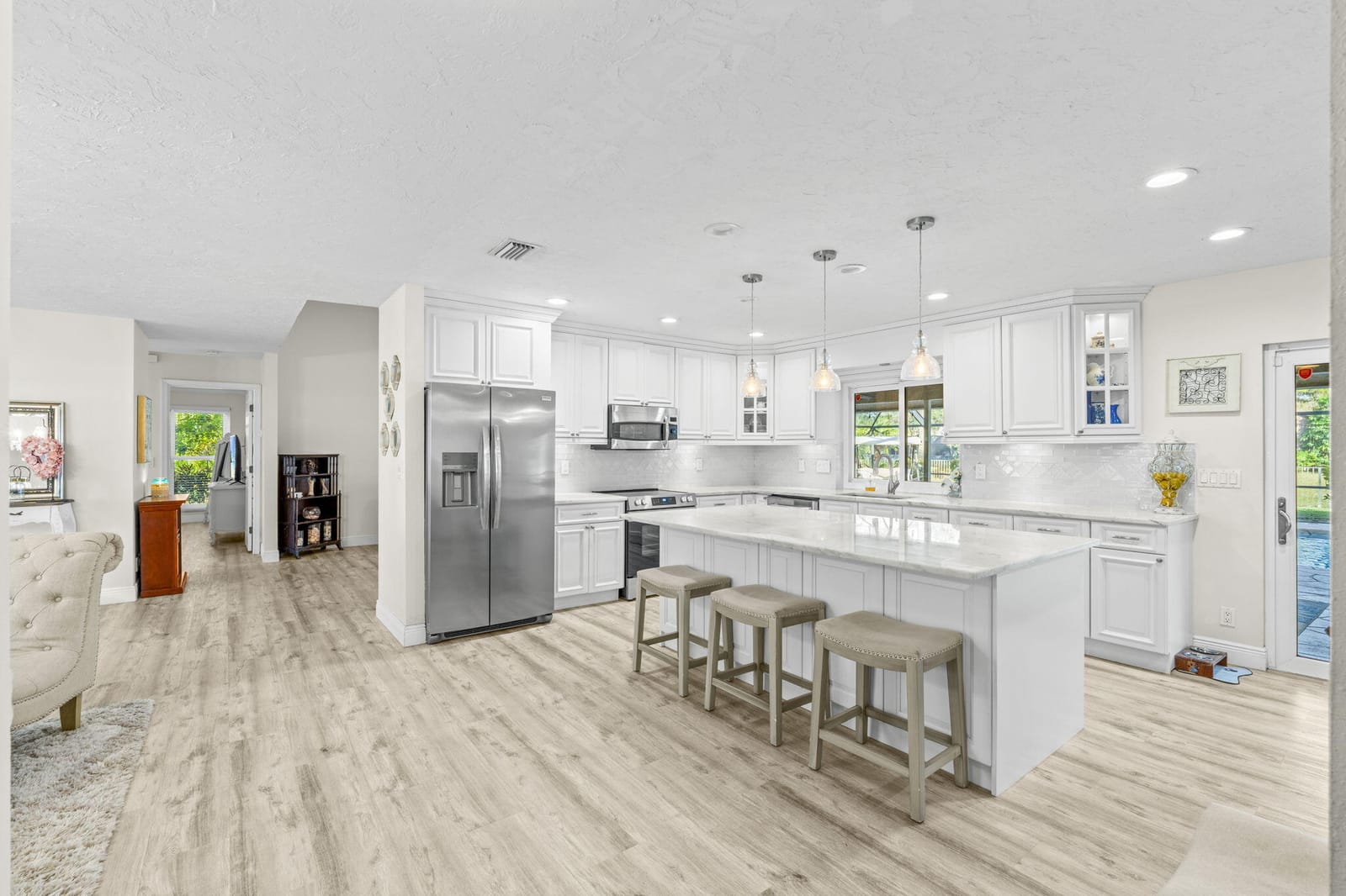 15270 Meadow Wood Drive, Wellington, FL 33414