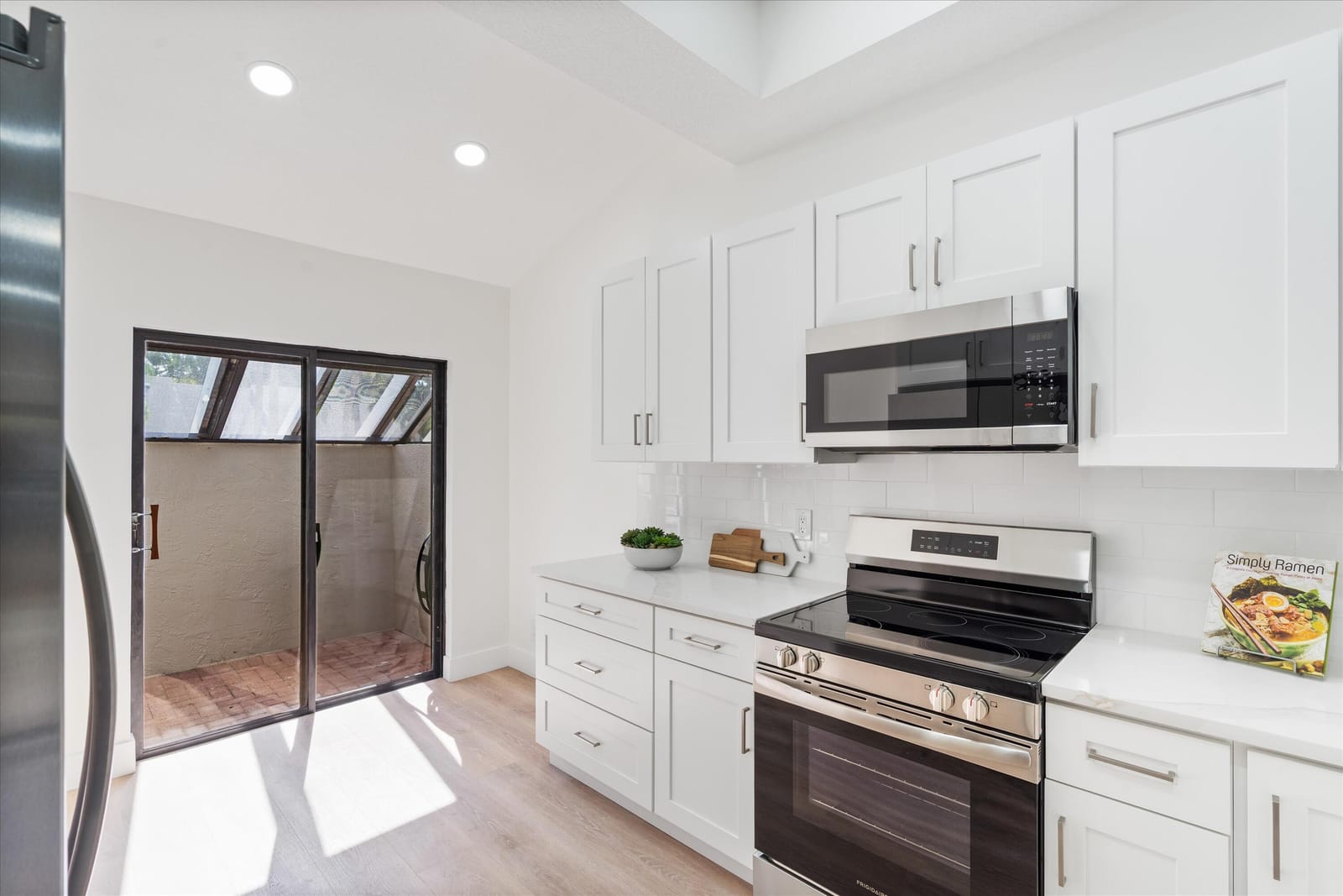 10967 Lake Front Place — photo 4