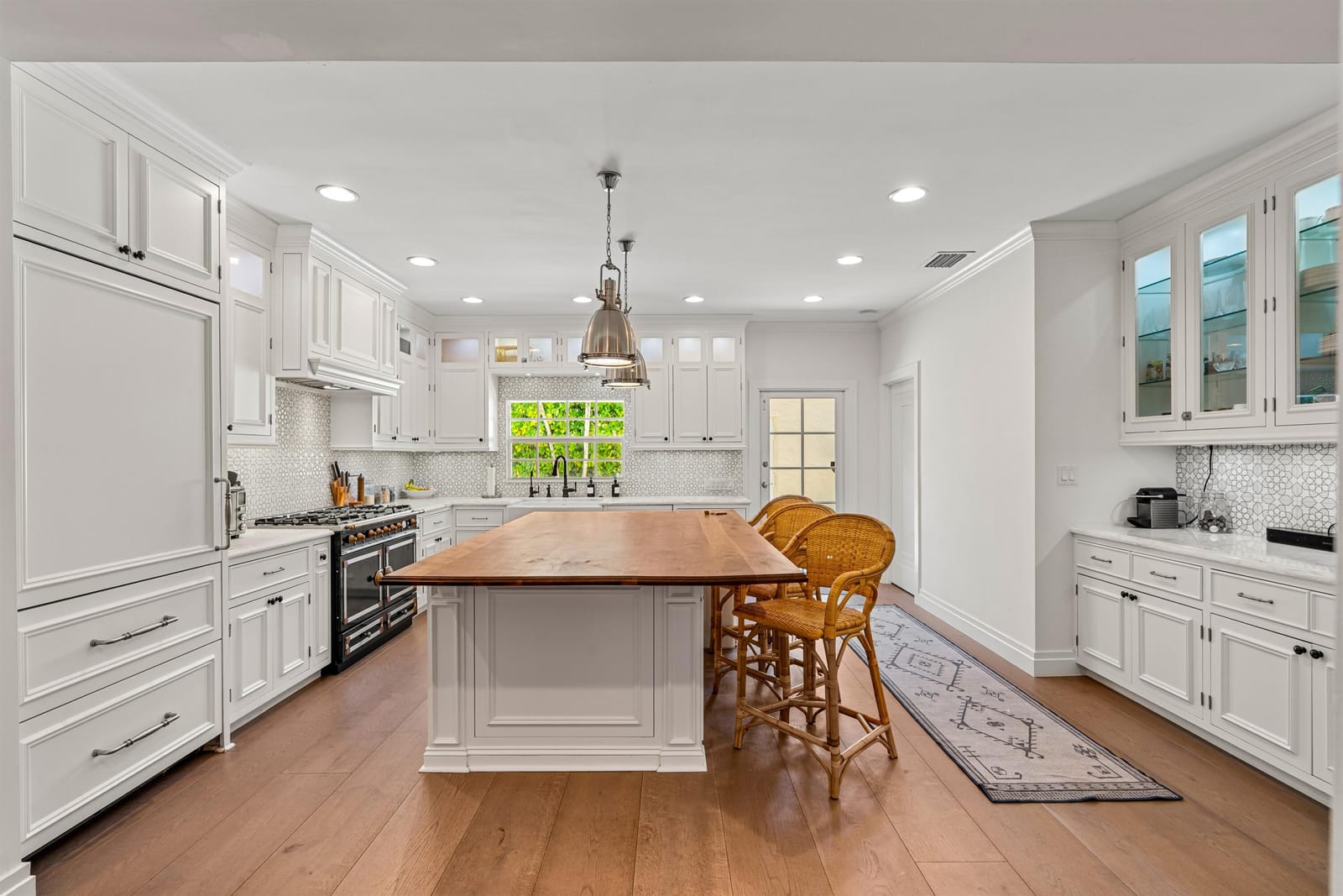 399 Florenada Terrace — photo 9