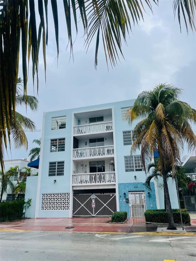 335 Collins Avenue 302, Miami Beach, FL 33139