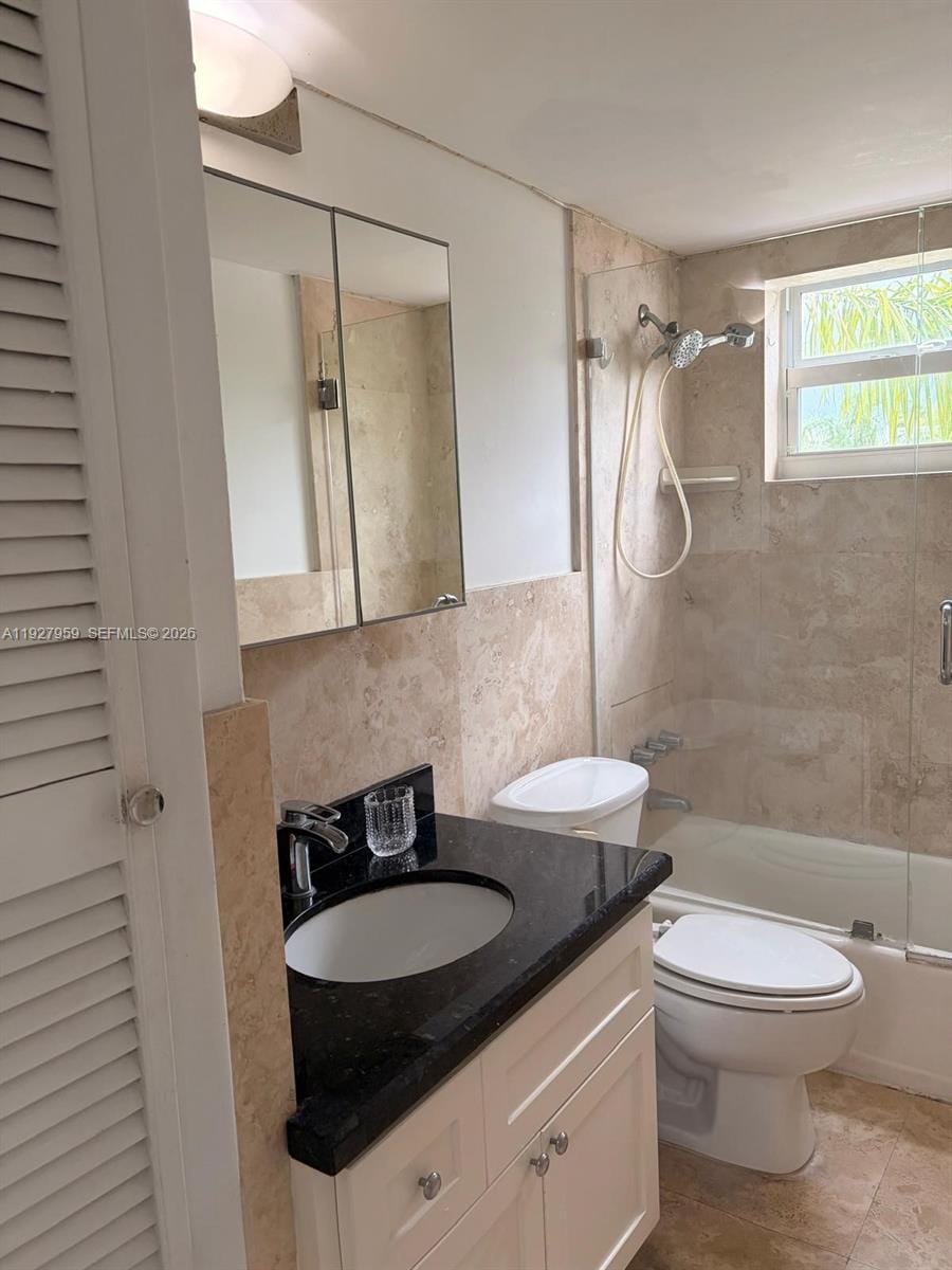 335 Collins Avenue 302 — photo 12