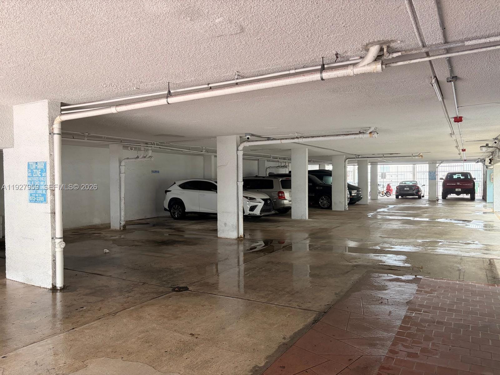 335 Collins Avenue 302 — photo 3