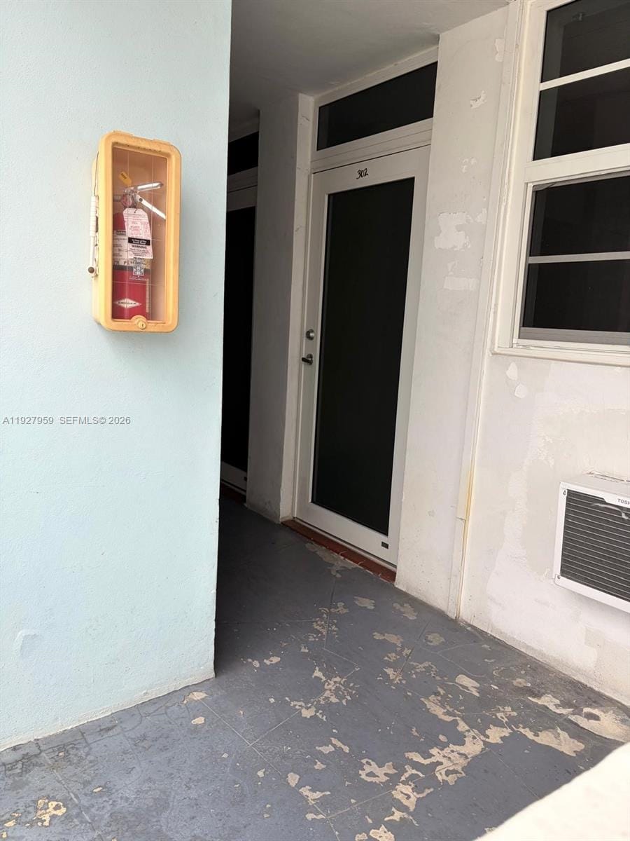 335 Collins Avenue 302 — photo 4