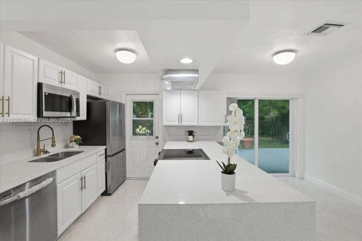 3330 N 72nd Terrace, Hollywood, FL 33024