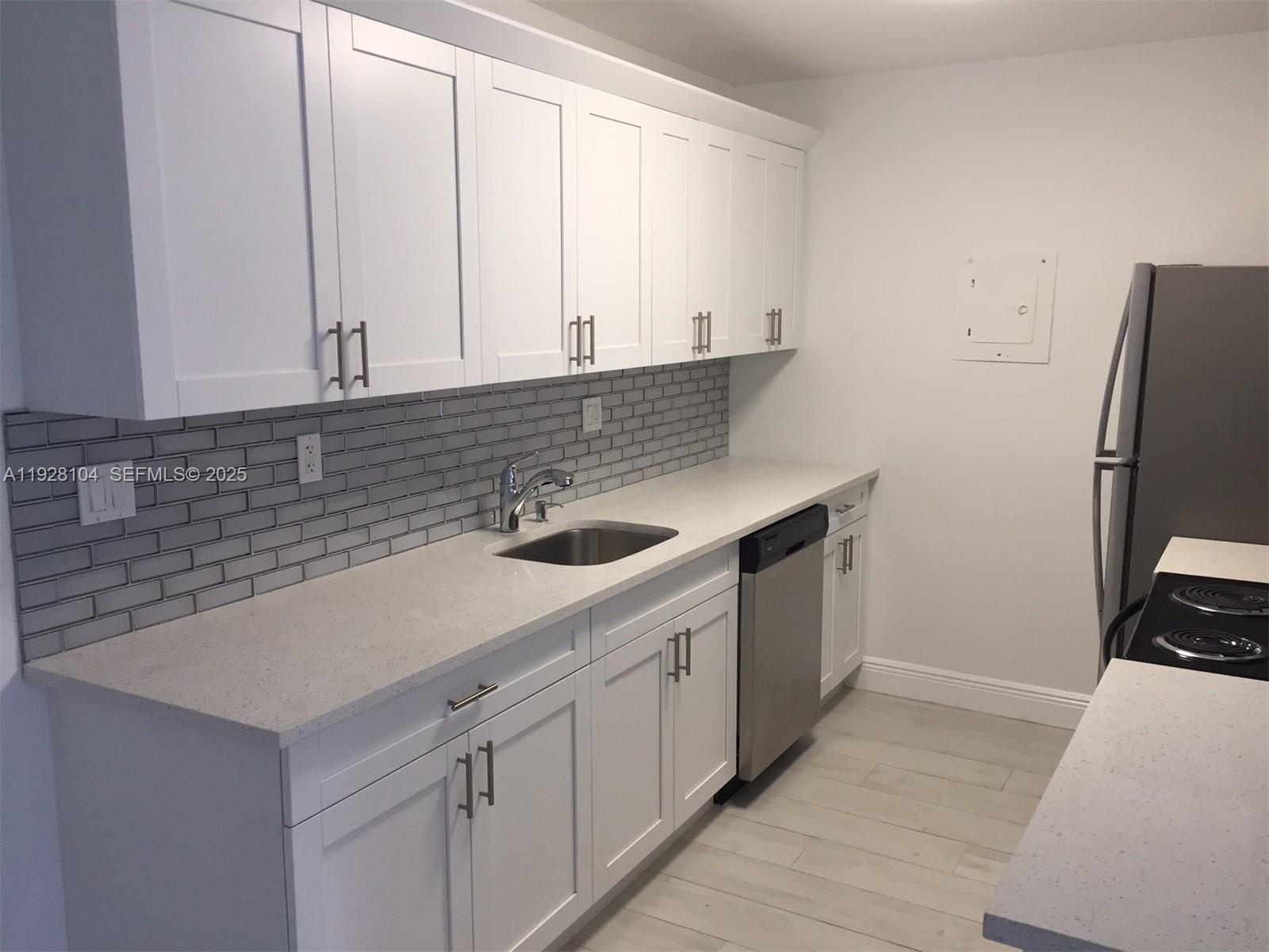 10740 N Kendall Drive L-24, Miami, FL 33176, Miami