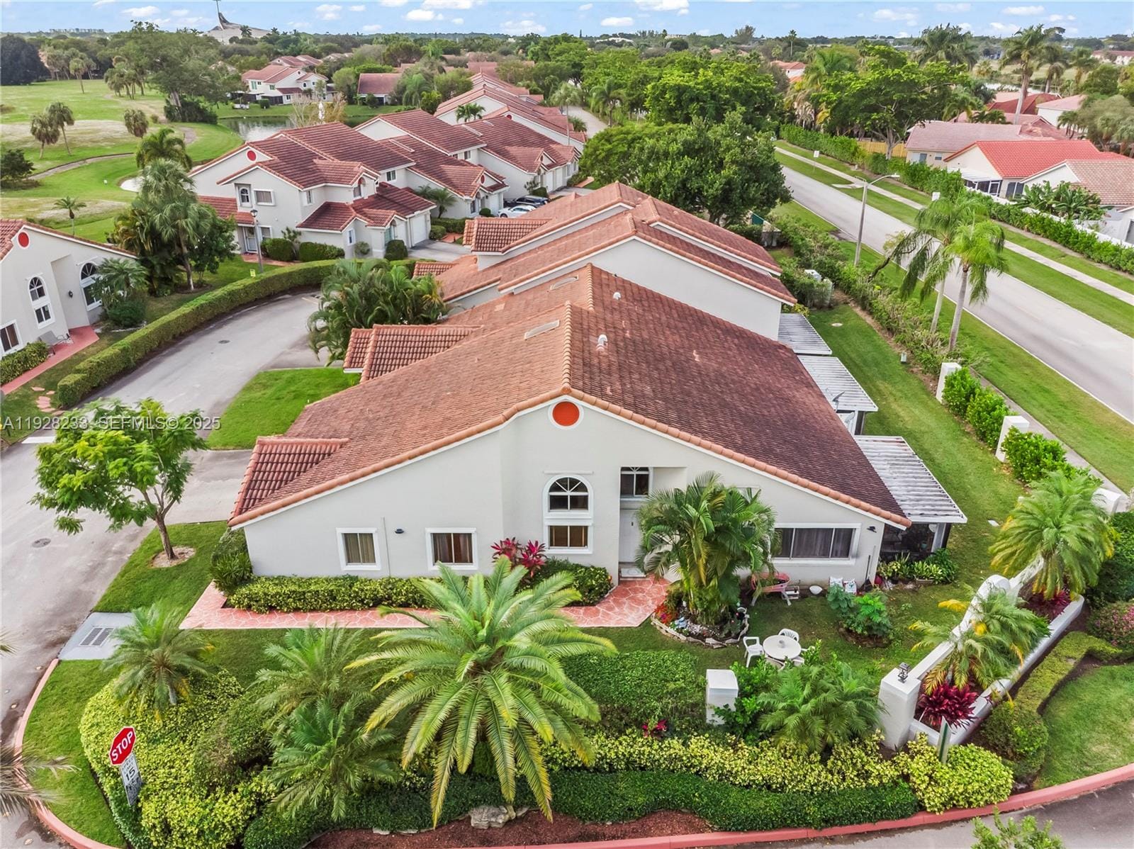7464 S Pinewalk S Drive 81-18, Margate, FL 33063