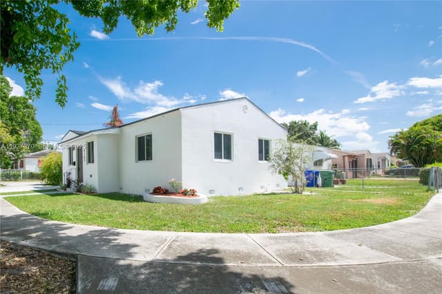 4701 NW 10th Avenue, sold in Bay Vista Park Amd Pl, Miami, FL