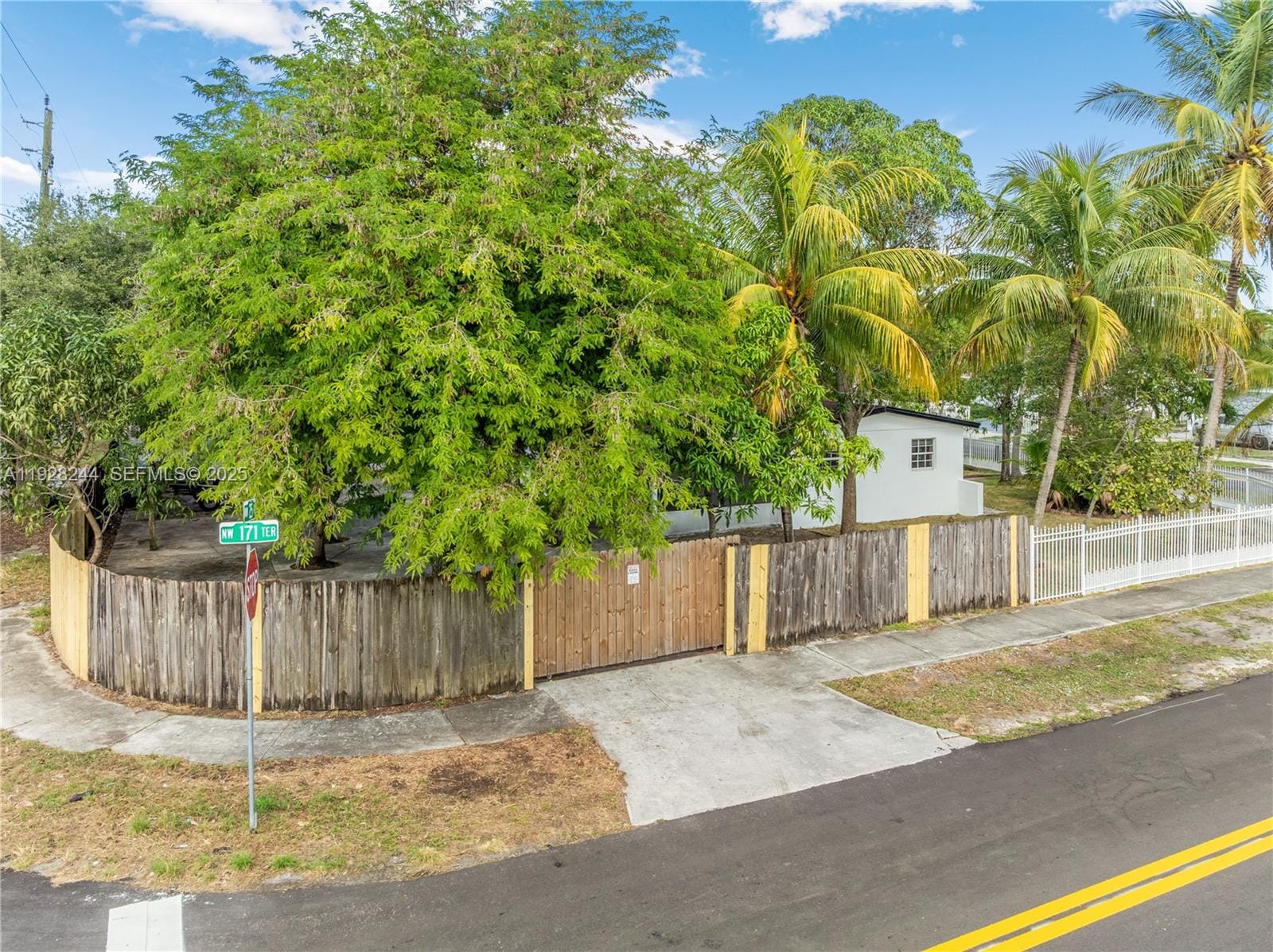 17144 NW 24th Place, Miami Gardens, FL 33056 photo 9