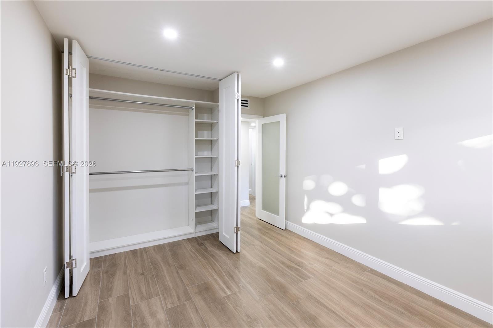 6855 Edgewater Drive 1DS — photo 11