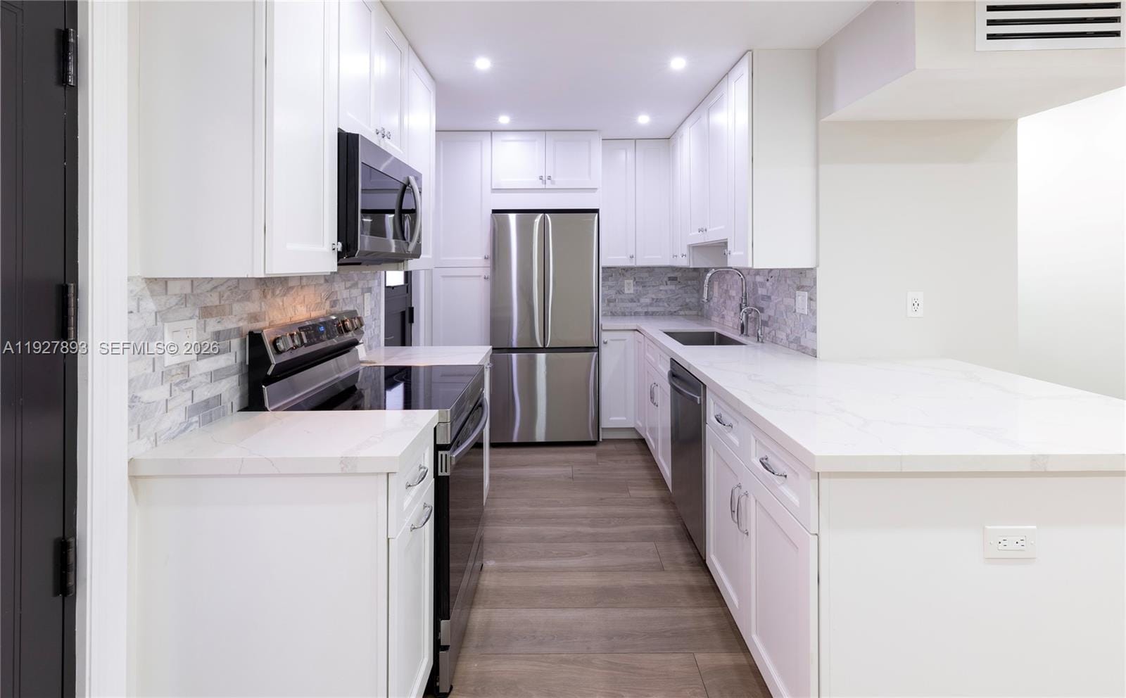 6855 Edgewater Drive 1DS — photo 5