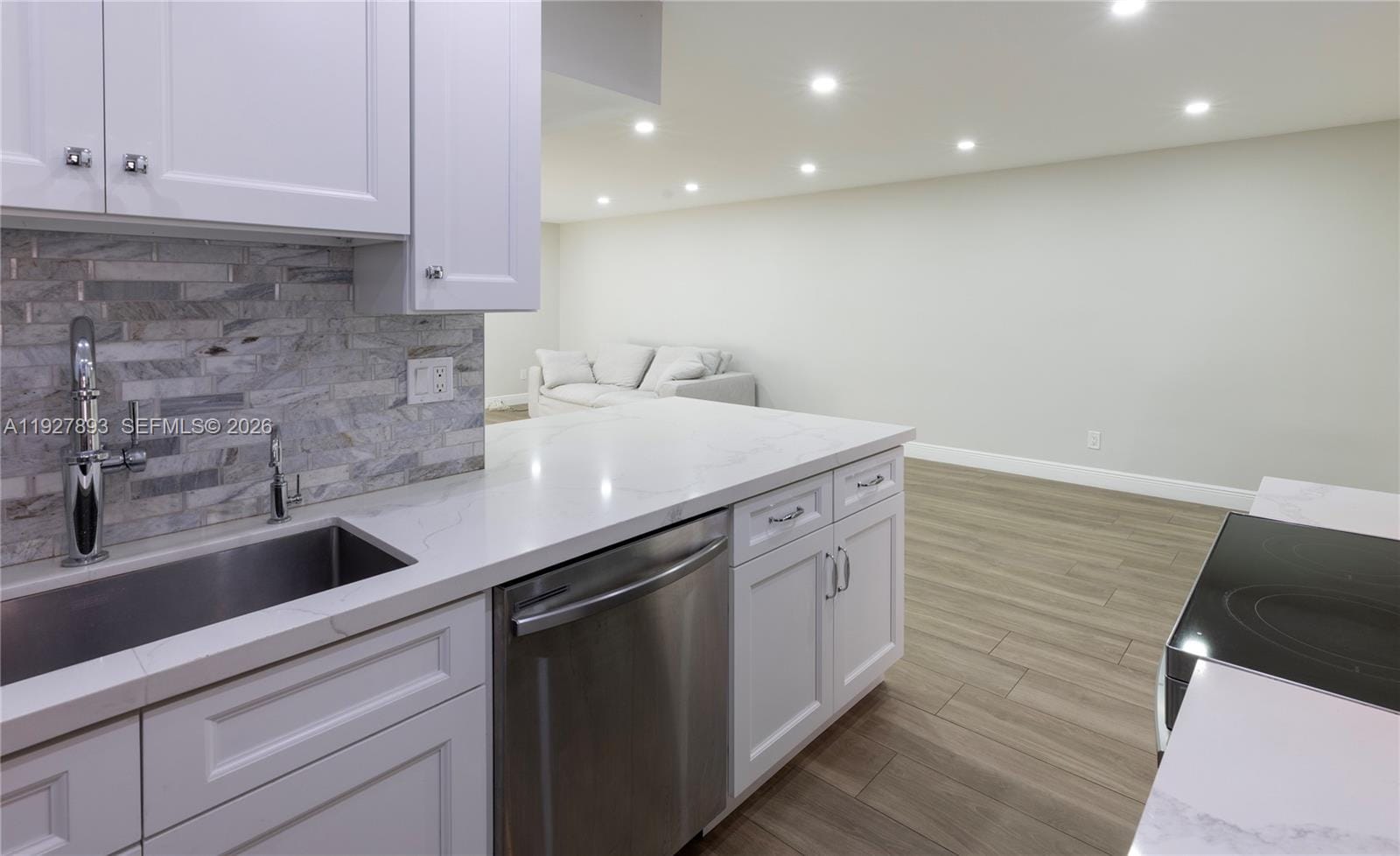 6855 Edgewater Drive 1DS — photo 6