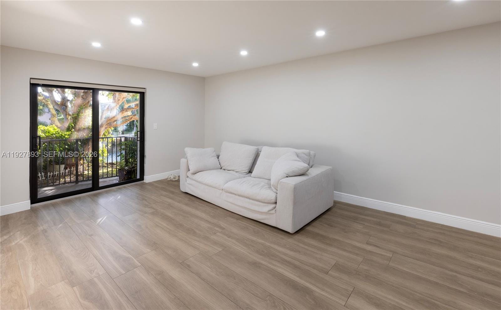 6855 Edgewater Drive 1DS — photo 8