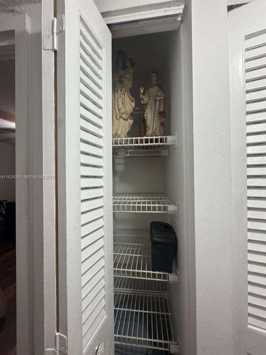 2800 Someset Drive 404 — photo 7