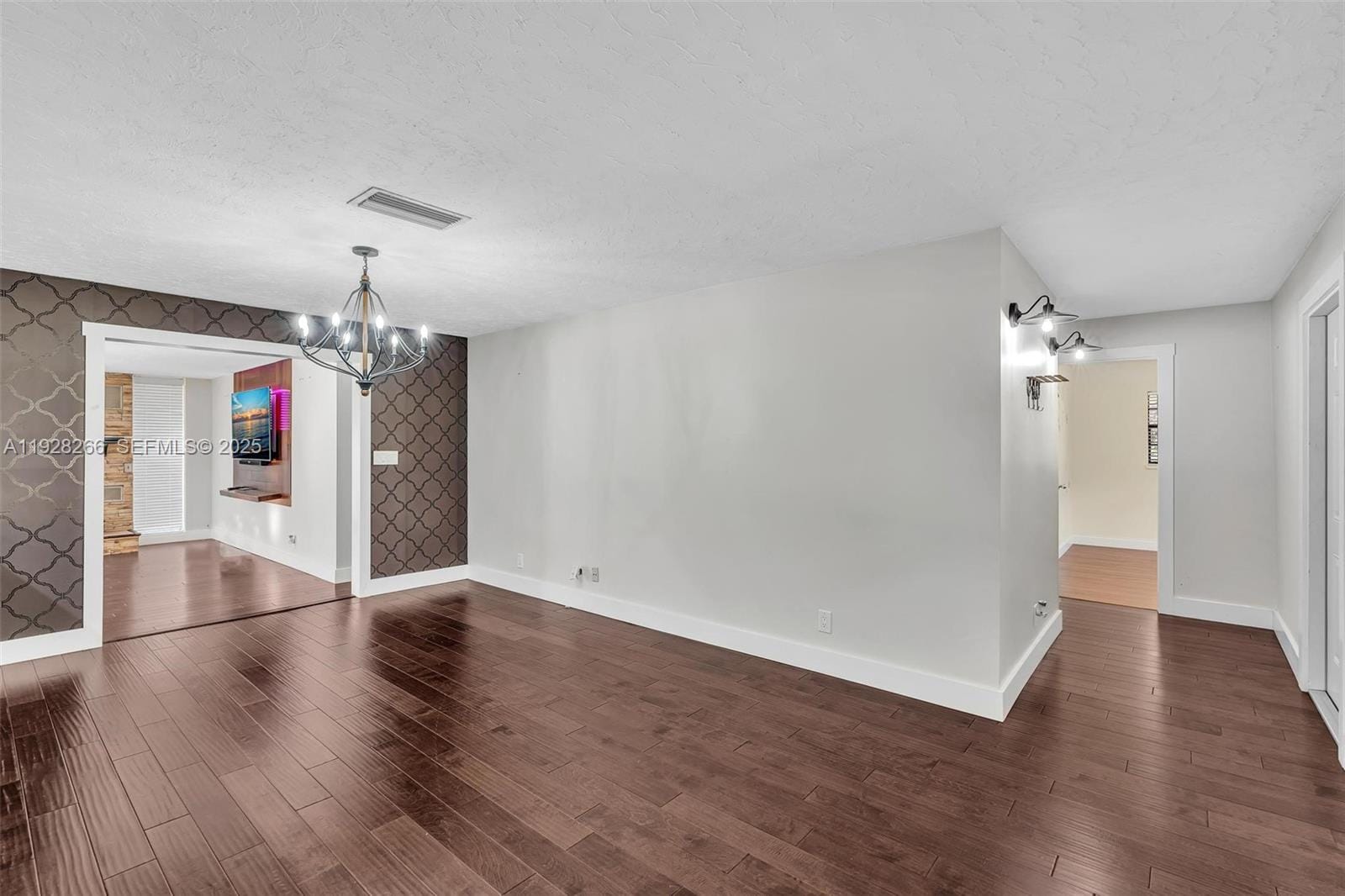 15120 Roberts Way — photo 7