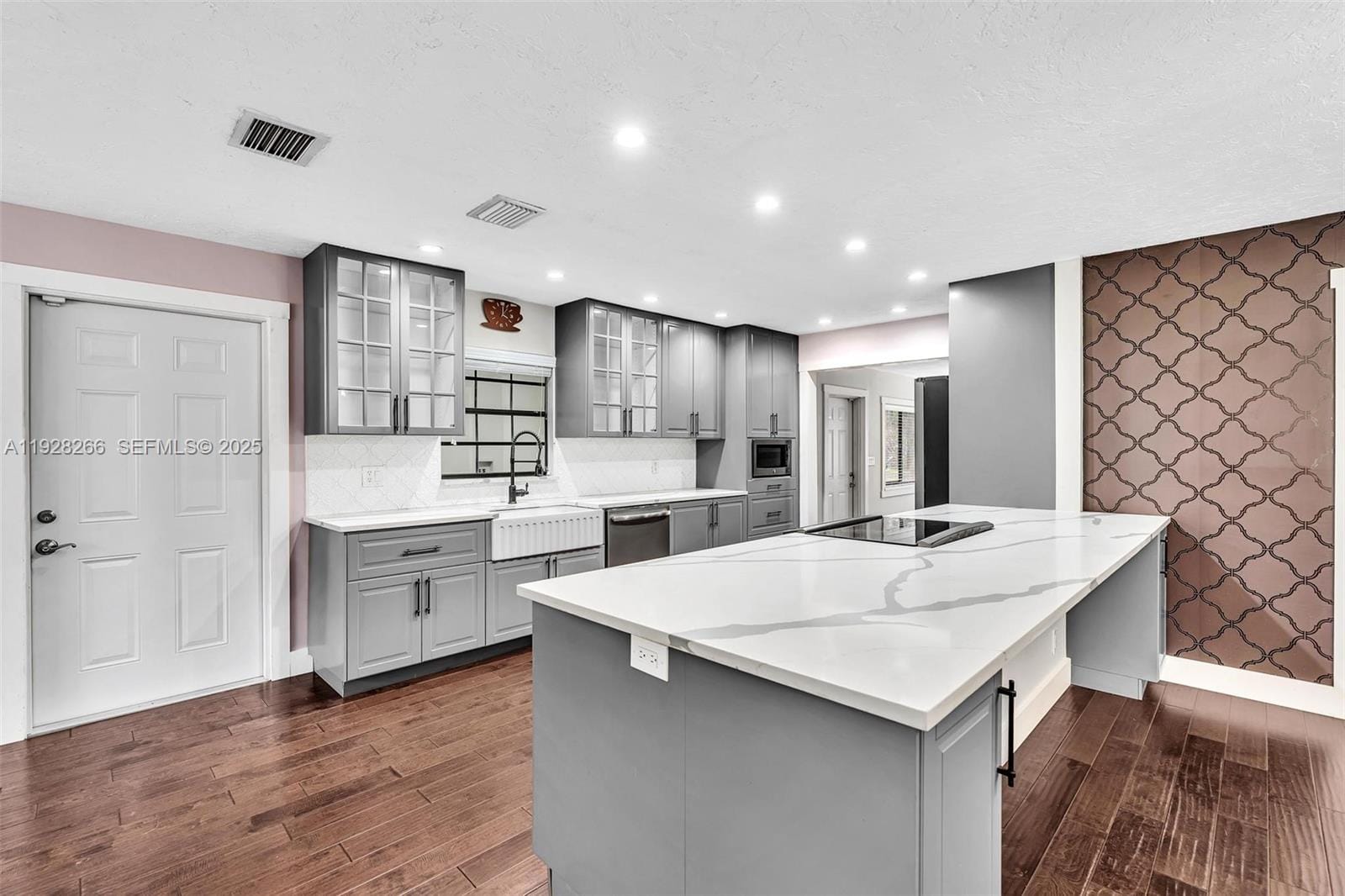 15120 Roberts Way — photo 10