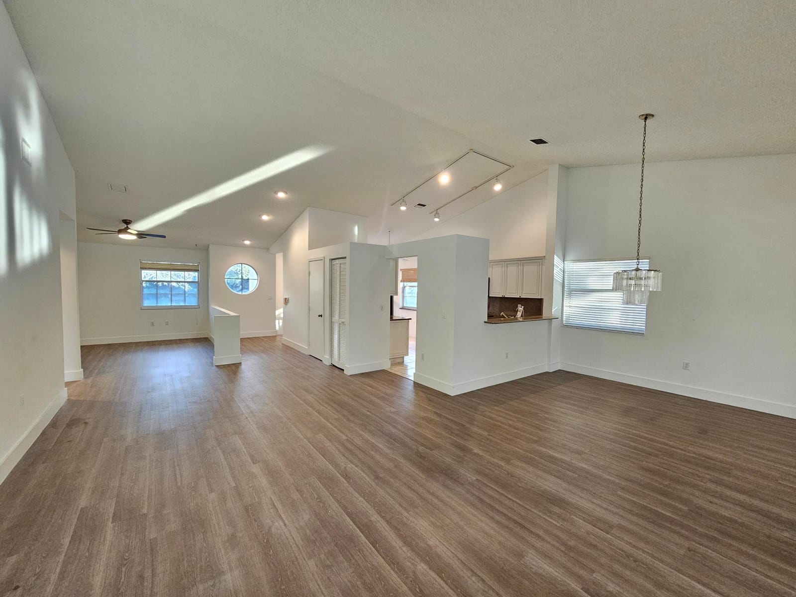 9637 Shadybrook Drive 201 — photo 3
