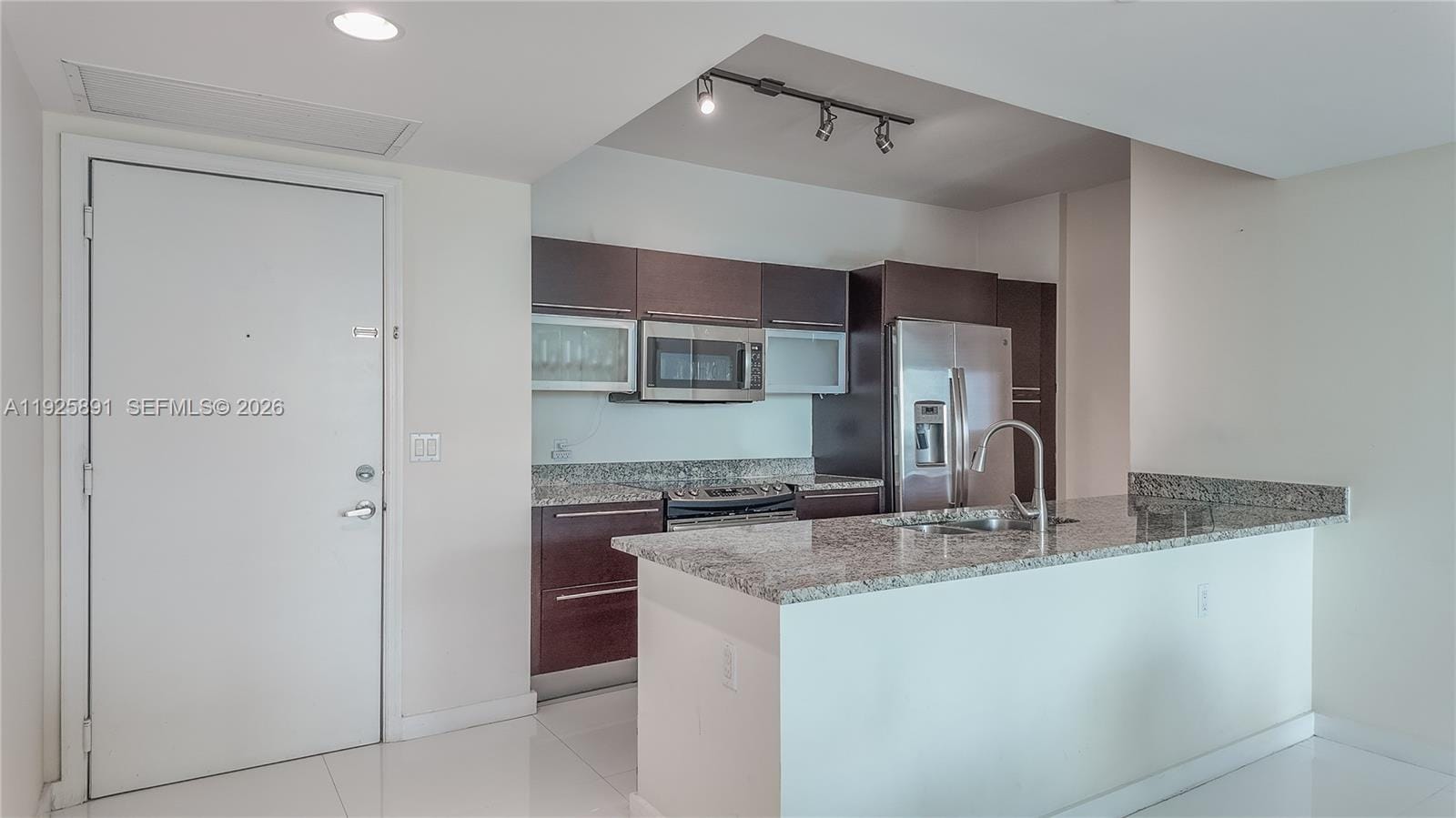 951 Brickell Avenue 1206, Miami, FL 33131 photo 3
