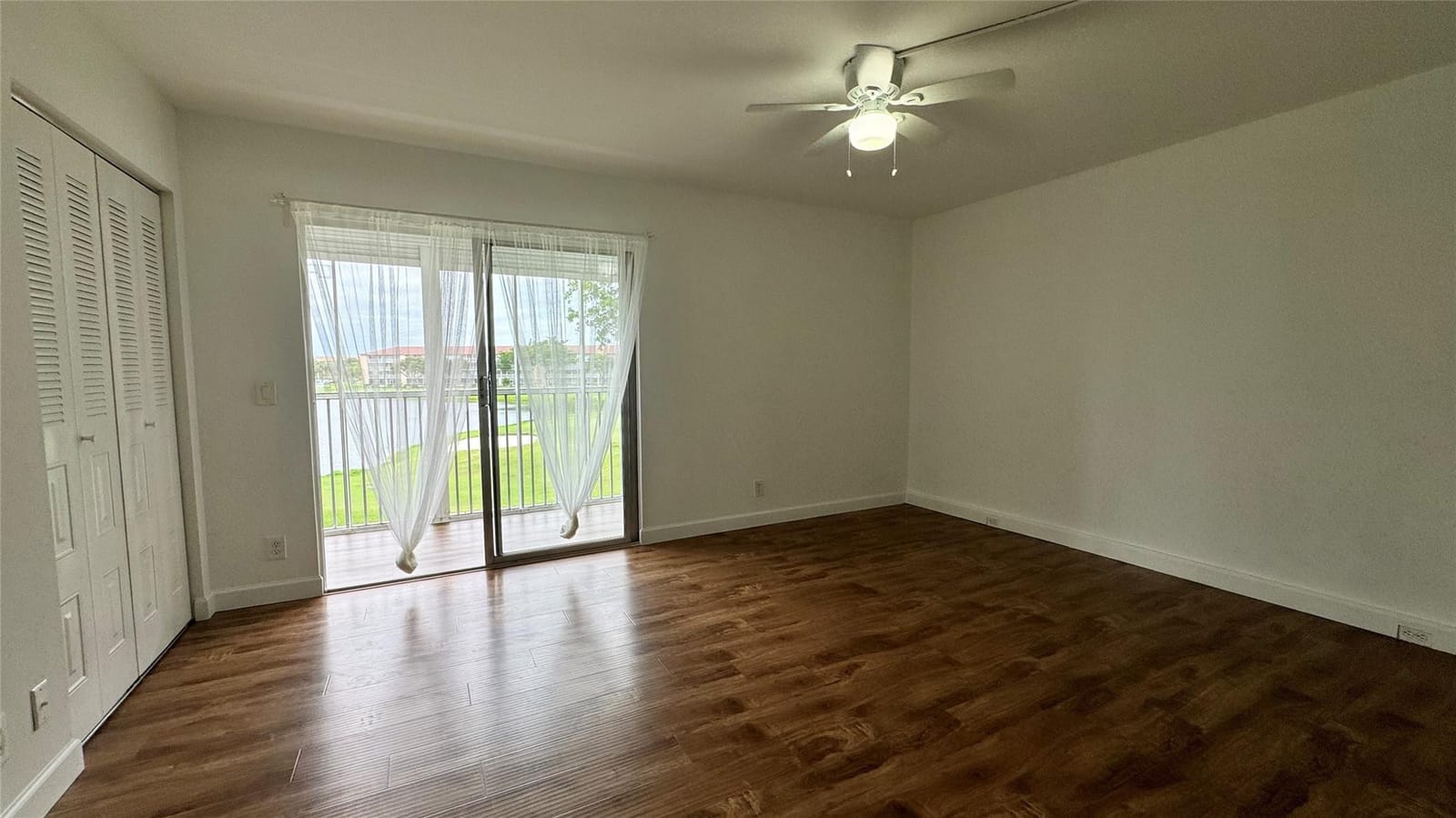 300 SW 134th Way 304E, Pembroke Pines, FL 33027 photo 13