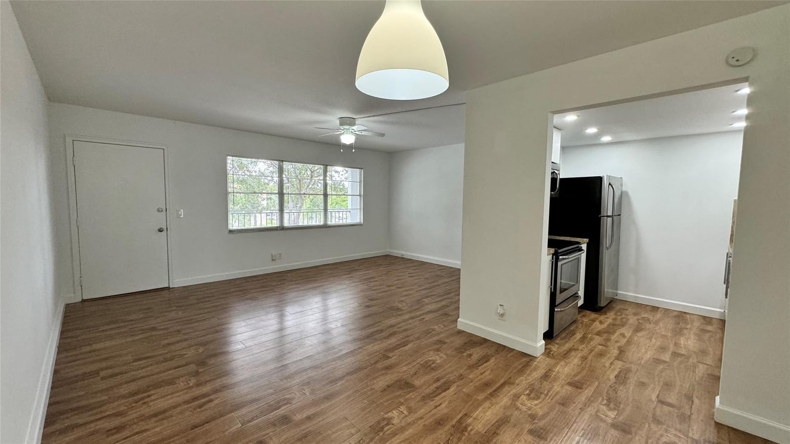 300 SW 134th Way 304E — photo 6