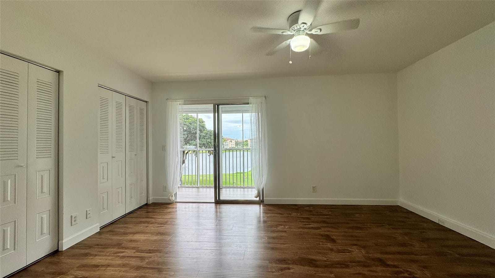 300 SW 134th Way 304E — photo 9