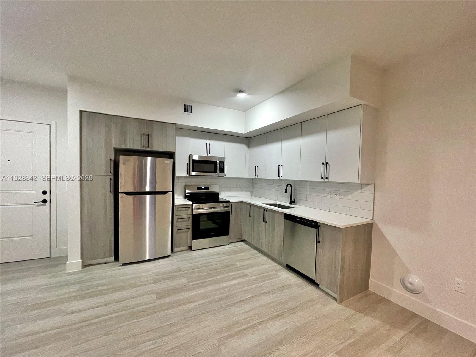 18412 Homestead Avenue 124, Miami, FL 33157, Miami