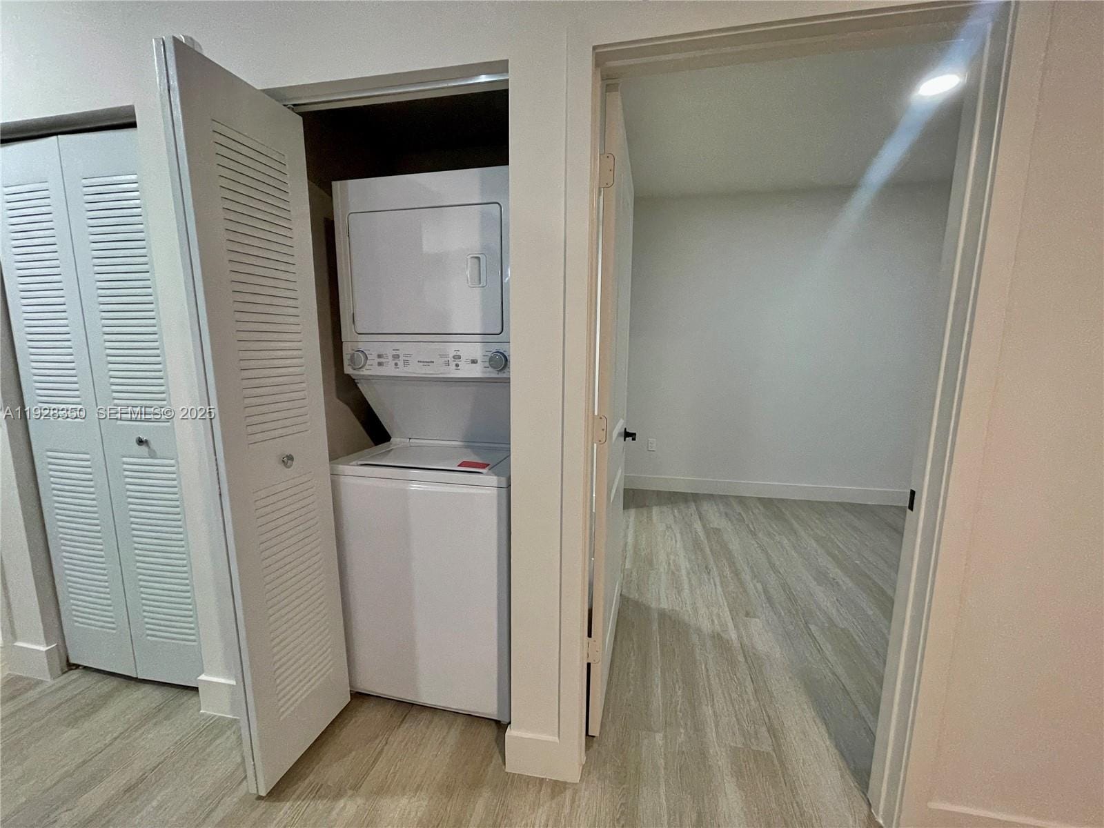 18412 Homestead Avenue 438 — photo 12