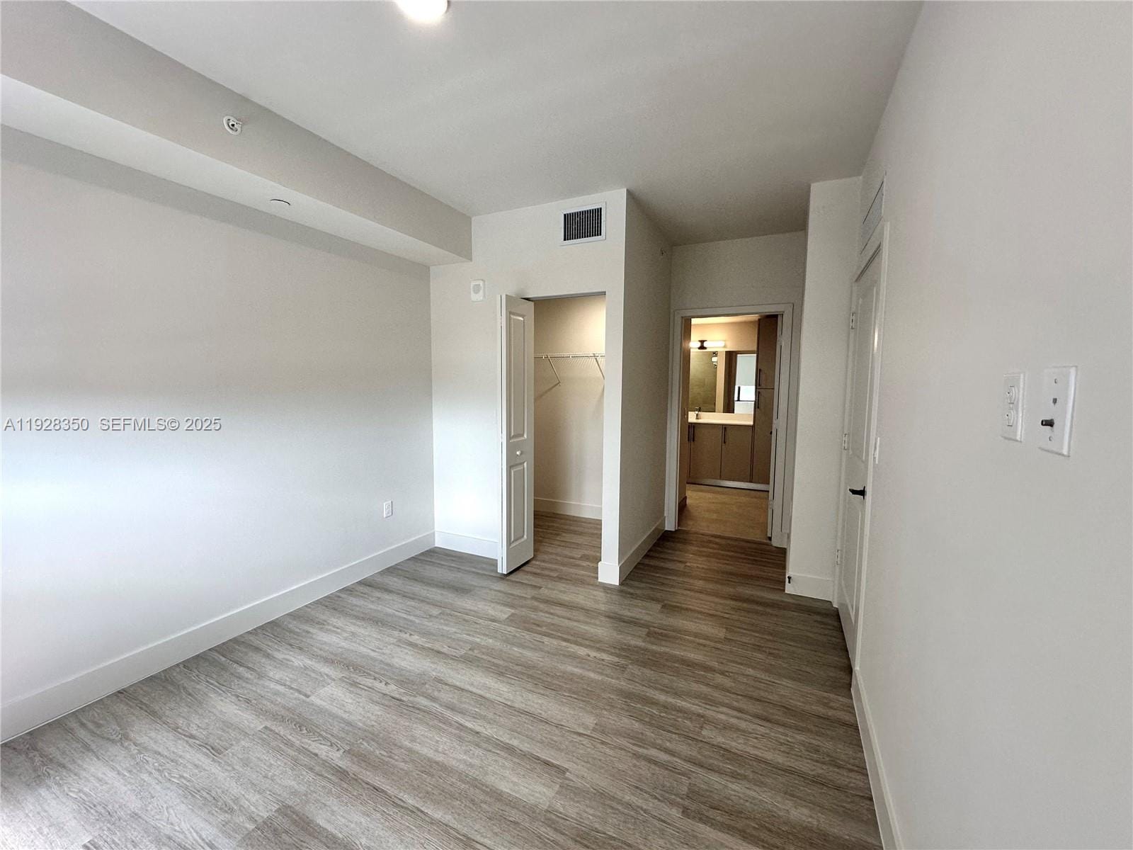 18412 Homestead Avenue 438 — photo 4