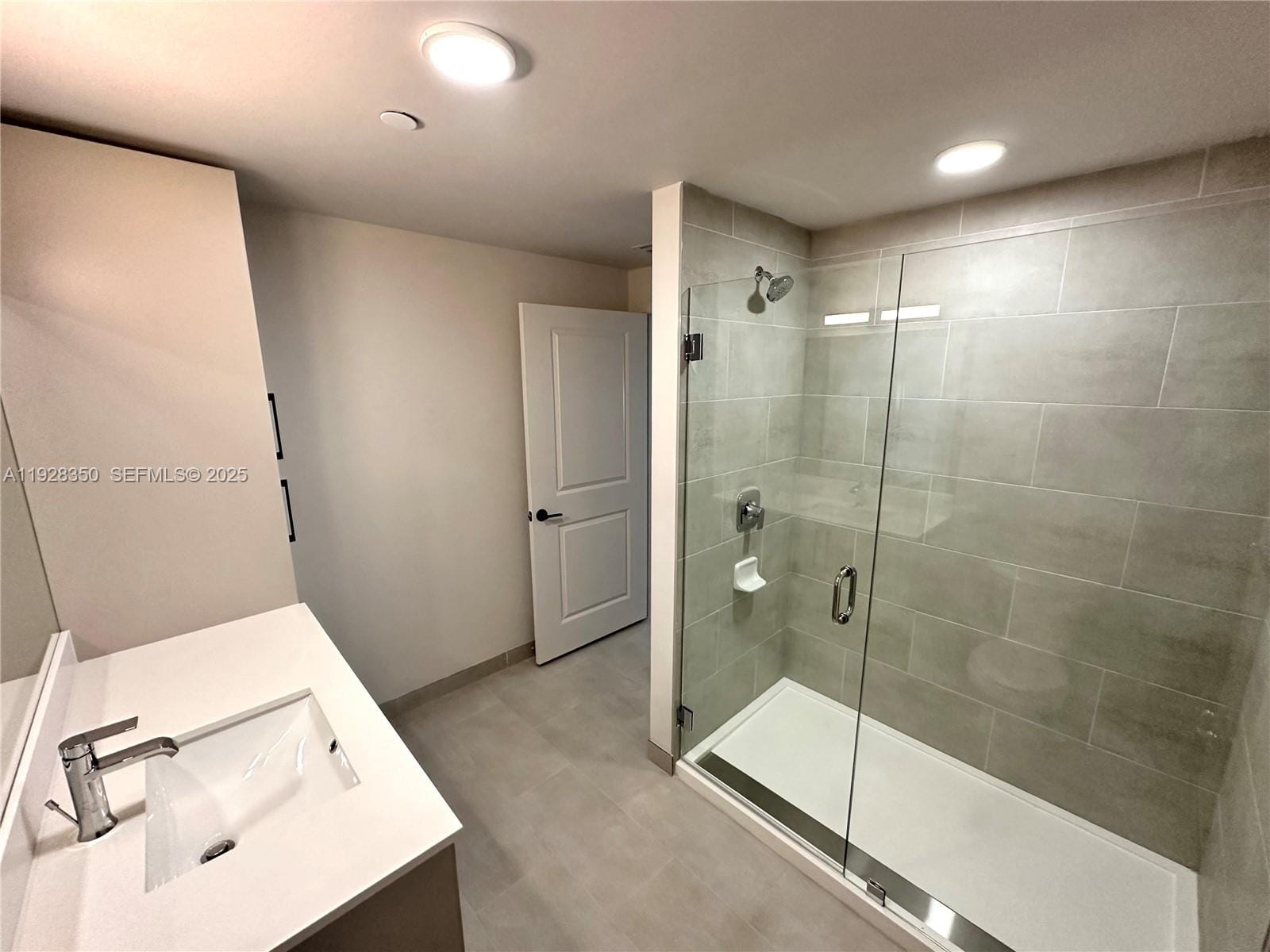 18412 Homestead Avenue 438 — photo 5