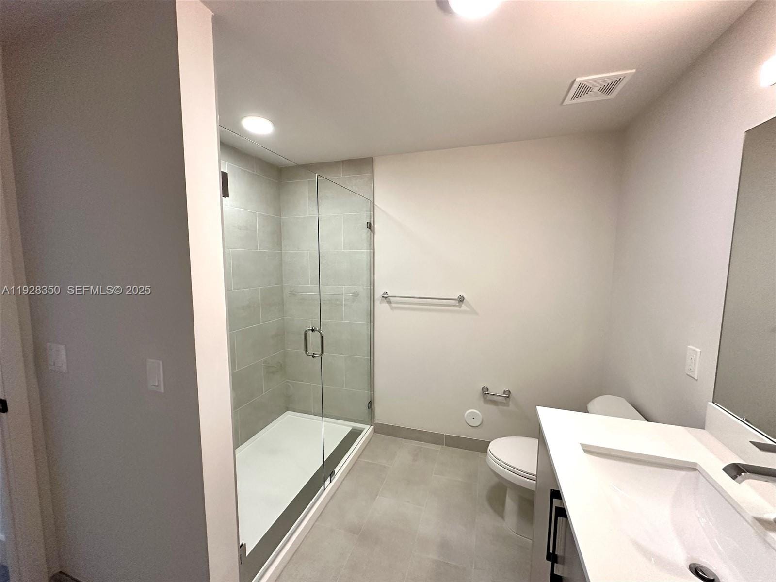 18412 Homestead Avenue 438 — photo 6