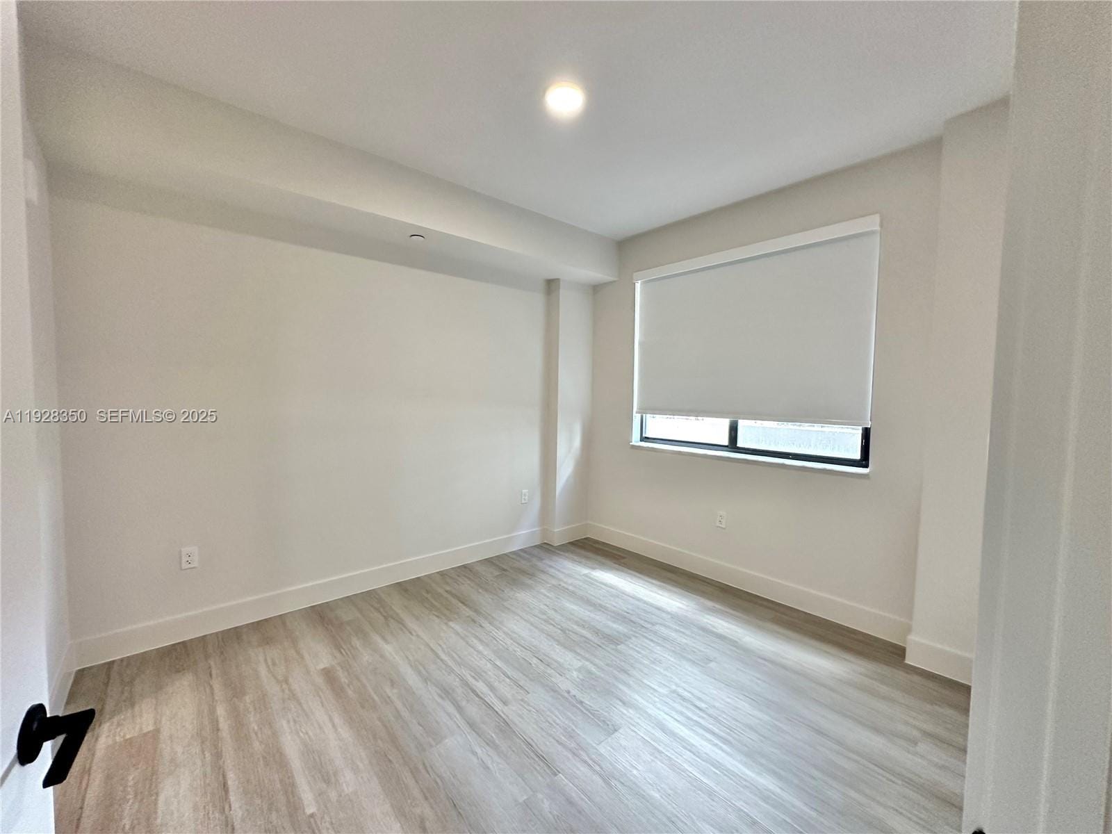 18412 Homestead Avenue 438 — photo 9