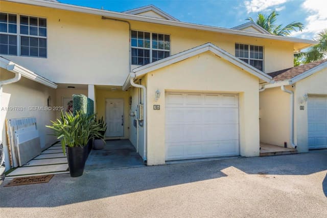 1534 NW 45th Street, sold in Crystal Lake 2nd Sec, Deerfield Beach, FL