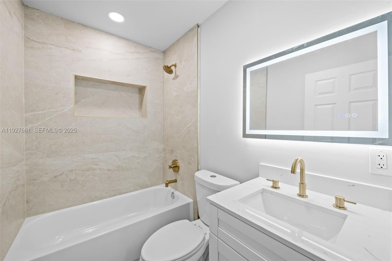 230 NE 43rd Street, Oakland Park, FL 33334 photo 14