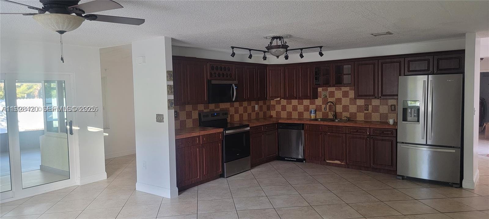 5861 NW 201st Lane — photo 2
