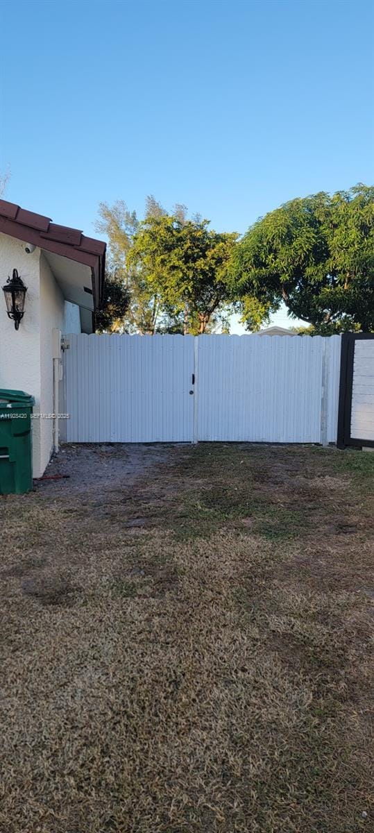 5861 NW 201st Lane, Hialeah, FL 33015 photo 22