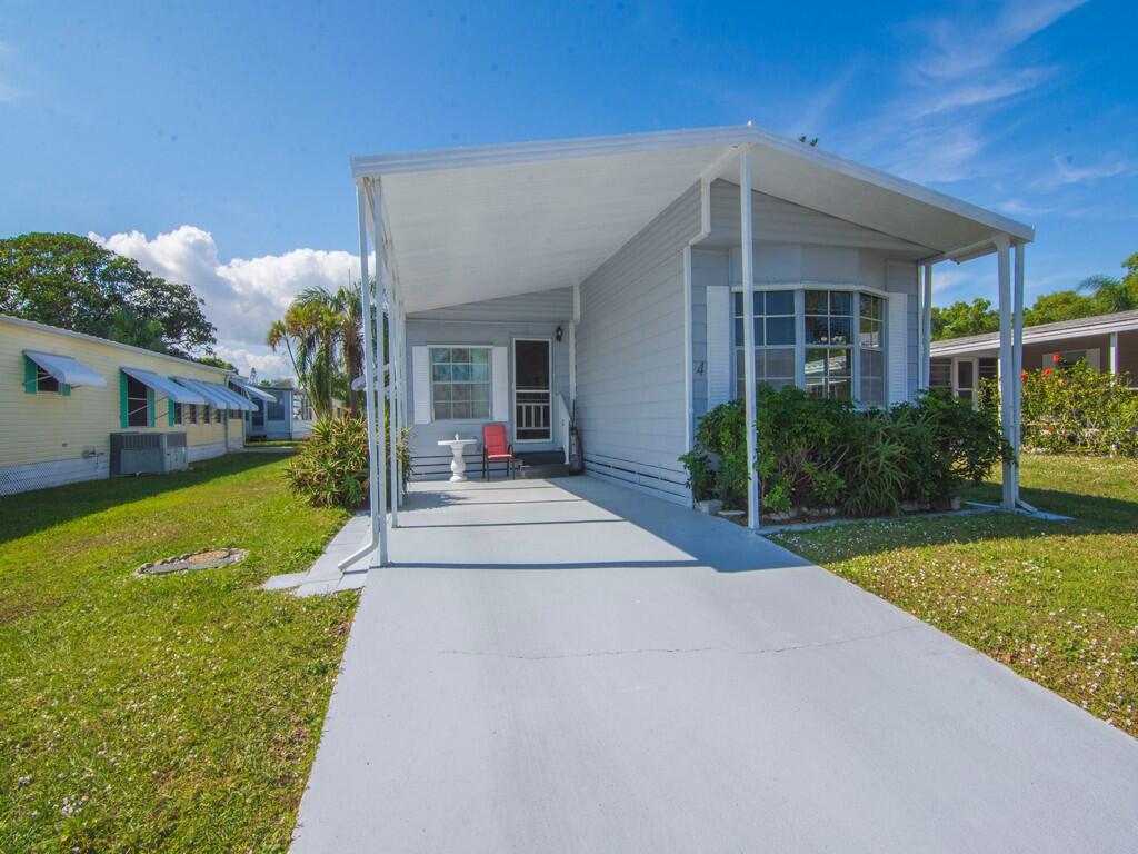 4 Oliva Road, Port St. Lucie, FL 34952, Port St Lucie
