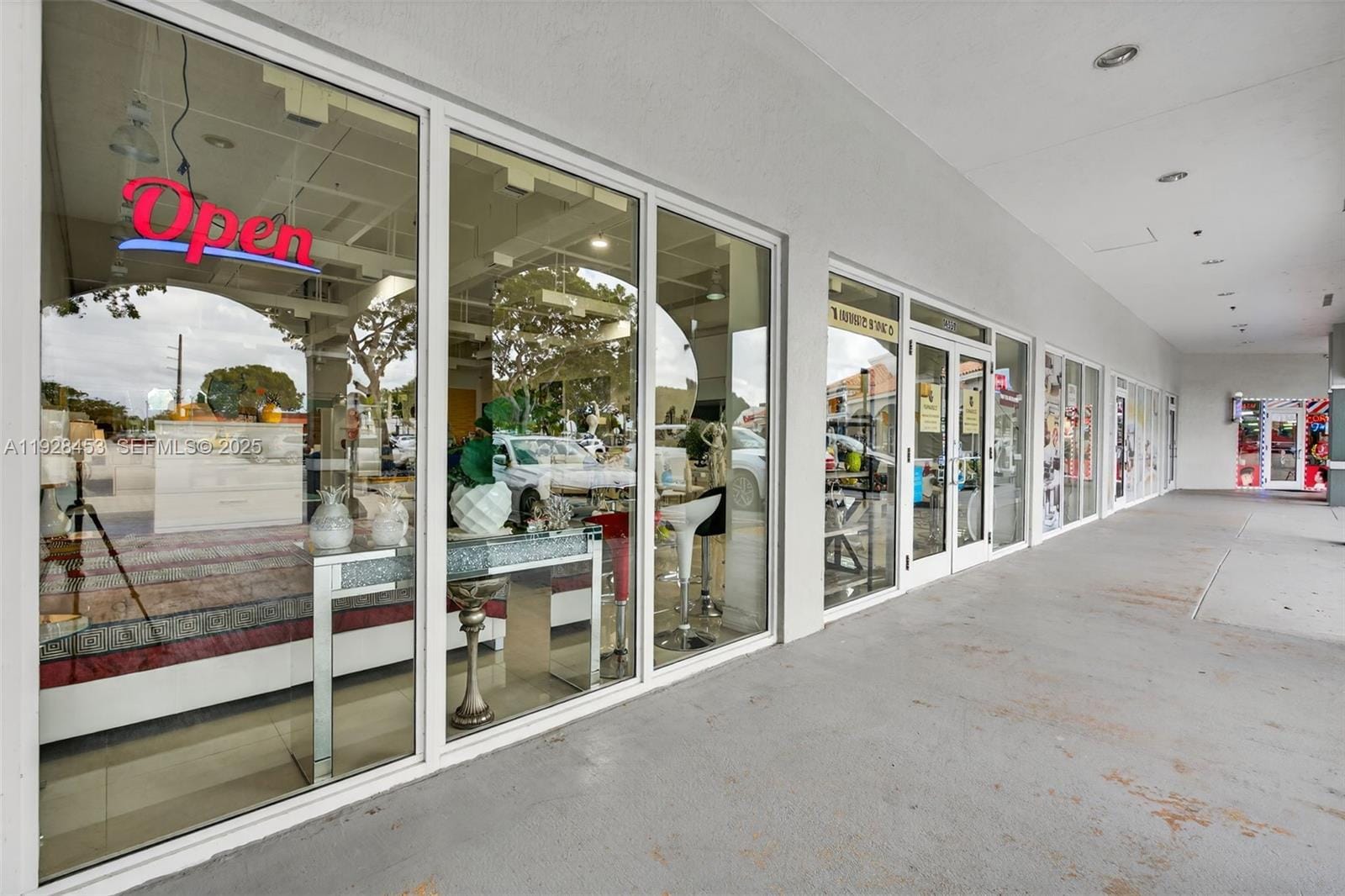 Furniture Furniture Store For Sale In The Tamiami Area, Miami, FL 33184 photo 17