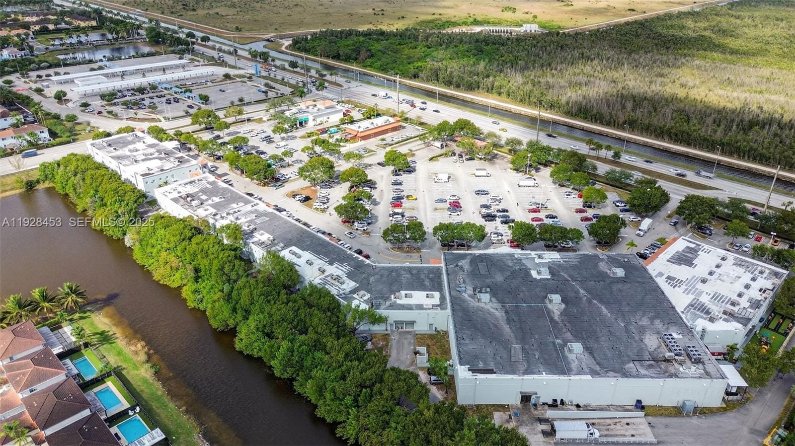 Furniture Furniture Store For Sale In The Tamiami Area, Miami, FL 33184 photo 21