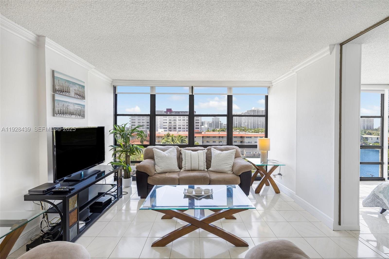 2017 S Ocean Drive 606, Hallandale Beach, FL 33009 photo 2