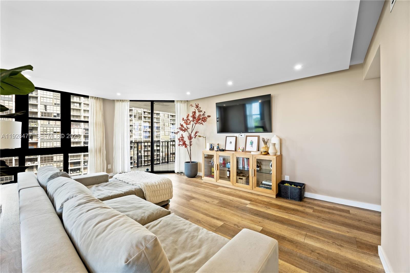 1915 Brickell Avenue 1001, Miami, FL 33129 photo 5