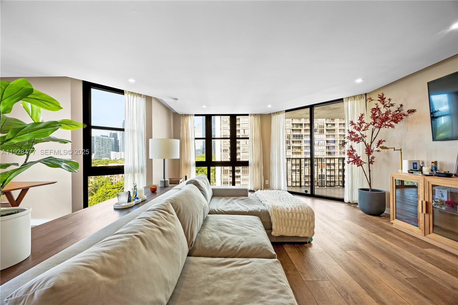 1915 Brickell Avenue 1001, Miami, FL 33129 photo 6