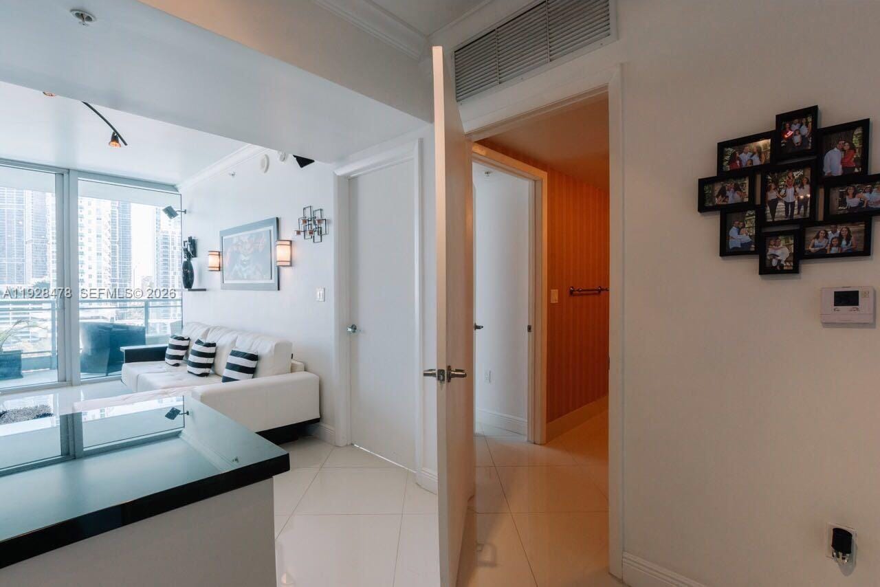 92 SW 3rd Street 1512, Miami, FL 33130 photo 14