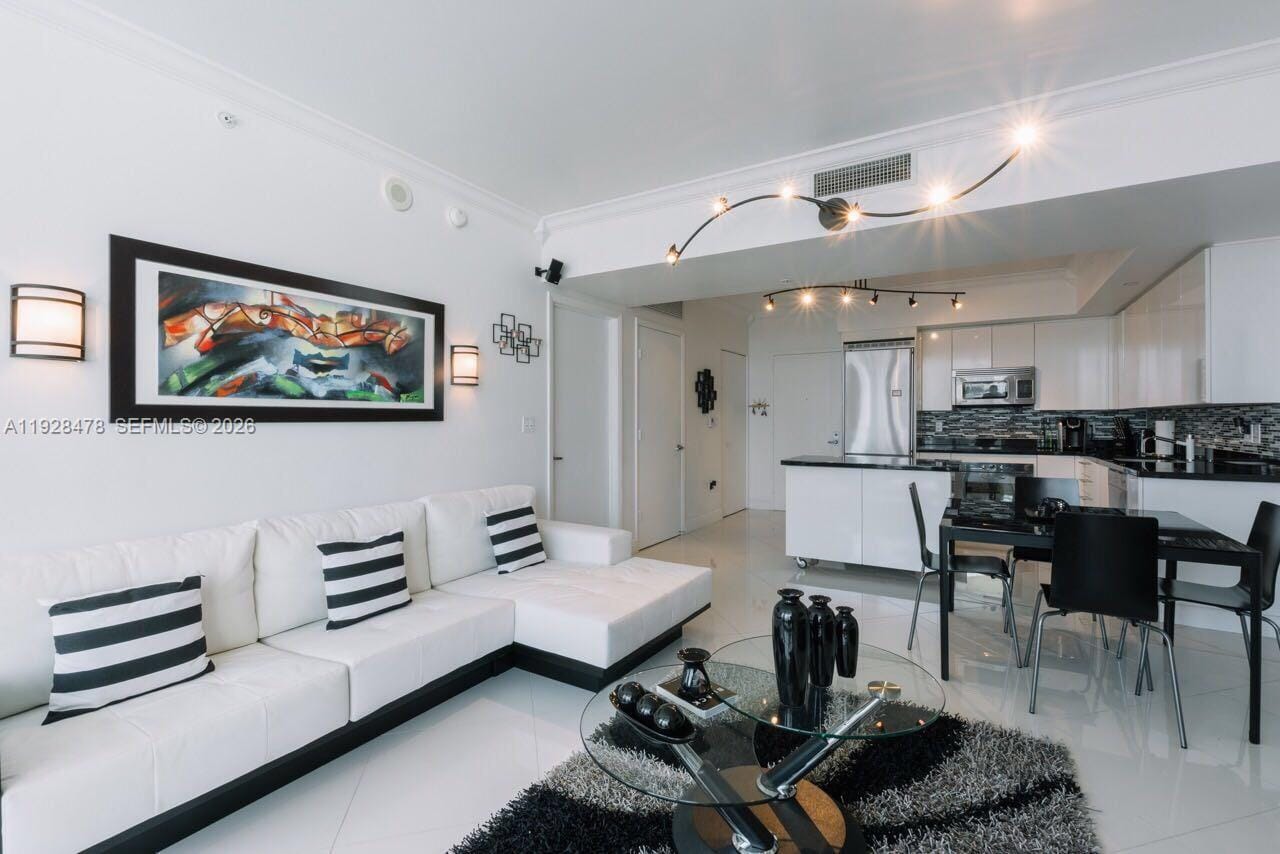 92 SW 3rd Street 1512, Miami, FL 33130 photo 5