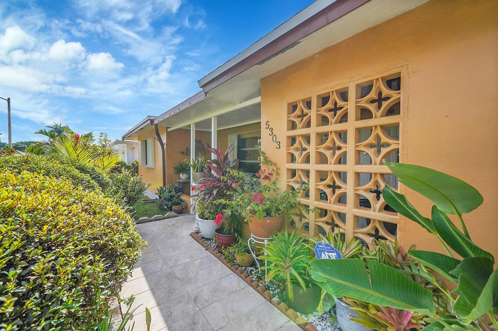 5303 NW 50th Avenue, Tamarac, FL 33319 photo 4
