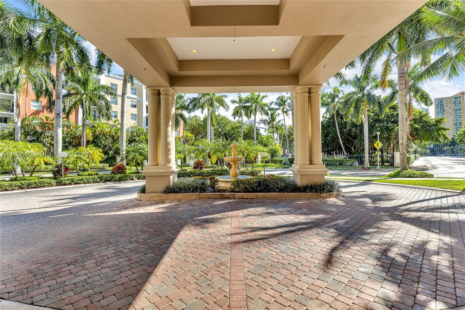 17150 N Bay Road 2301, Sunny Isles Beach, FL 33160 photo 1