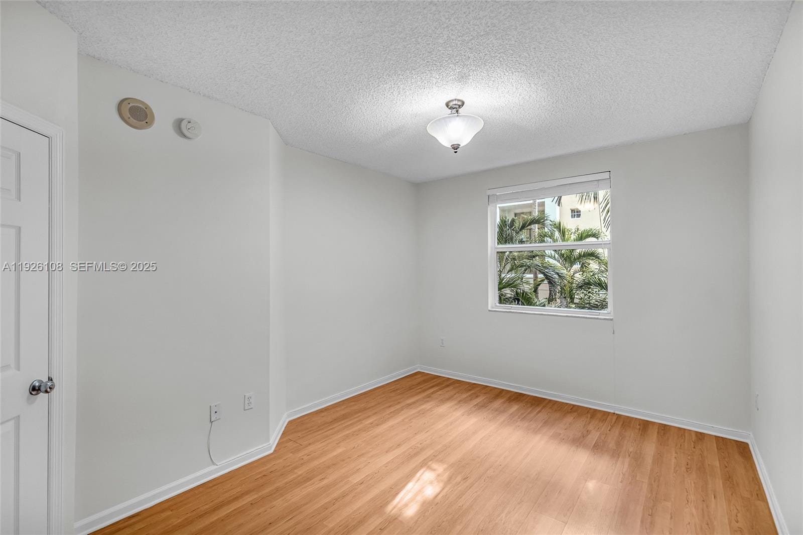 17150 N Bay Road 2301, Sunny Isles Beach, FL 33160 photo 12